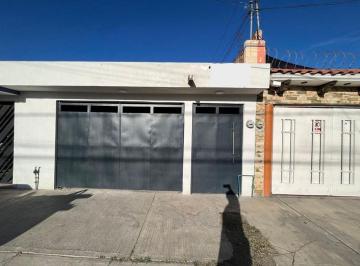 Casa de 3 habitaciones, San Luis Potosí · Casa Sobre Av en Jardínes del Sur