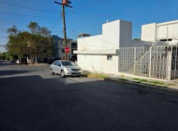 Casa de 6 habitaciones, Monterrey · Casa Para Actualizar Col Roma Mty