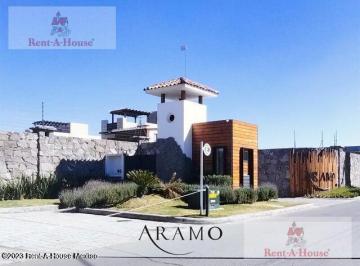 Terreno / Lote · 257m² · Terreno en Venta en Llano Grande, Metepec 26 - 2980 Mm