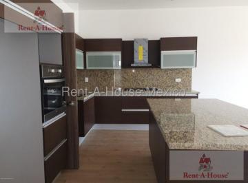 Departamento · 204m² · 3 Recámaras · 3 Estacionamientos · Departamento en Venta en Bosque Esmeralda, Atizapán de Zaragoza 26 - 3315 Mm