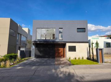 Casa en condominio de 3 habitaciones, Zapopan · Casa Nueva en Venta en Los Robles Residencial, Zapopan – Circuito de Los Pinos