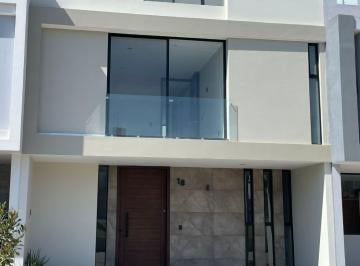 Casa de 4 habitaciones, Zapopan · Casa en Renta - Valle Imperial, Secc. Bosques.