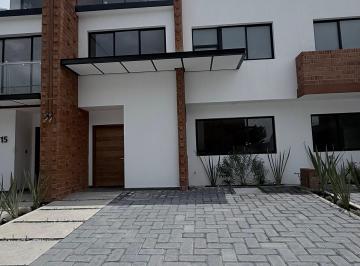 Casa en condominio de 4 habitaciones, Metepec · Rento Casa Nueva de 4 Recamaras, en Heriberto Enriquez