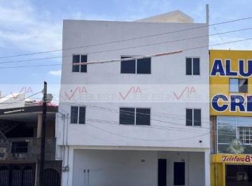 Oficina · 200m² · 2 Recámaras · 2 Estacionamientos · Oficina en Venta en Carmen Romano de Lopez Portillo (Fomerrey 27)