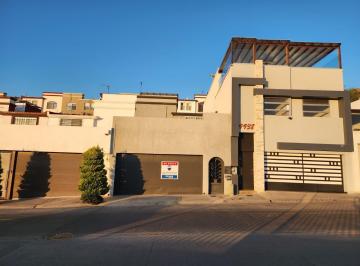 Casa · 164m² · 3 Recámaras · 2 Estacionamientos · Casa en Venta en Colinas de Chapultepec, Tijuana - (4)