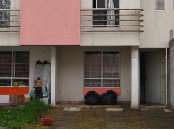 Casa en condominio · 102m² · 4 Recámaras · 1 Estacionamiento · Casa en Venta en Los Héroes Chalco, 3 Niveles, 4 Recamaras, 2.5 Baños, Estacionamiento Al Frente y P