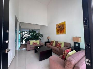 Casa de 3 habitaciones, Mérida · Casa Amueblada Totalmente Equipada con 3 Recámaras en Privada Al Norte Demérida.