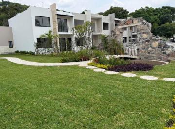 Casa · 140m² · 3 Recámaras · 2 Estacionamientos · Venta de Casa Centro E. Zapata, morelos