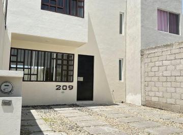 Casa de 3 habitaciones, Querétaro · Casa en Renta, La Joya, Queretaro
