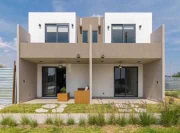 Casa de 2 habitaciones, Cuautla · Casas Para Inversión con Alberca 2 Habitaciones a 10 Minutos de Cuautla Morelos