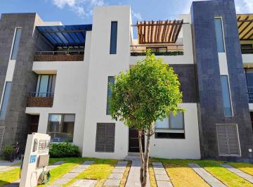 Casa · 140m² · 3 Recámaras · 2 Estacionamientos · Casa en Renta Amueblada Privada Seguridad Alberca Residencial El Parque
