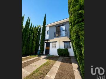 Casa · 142m² · 3 Recámaras · 2 Estacionamientos · Casa en Monteverde 527, Residencial El Refugio, Cp 76146, Epigmenio González, Querétaro