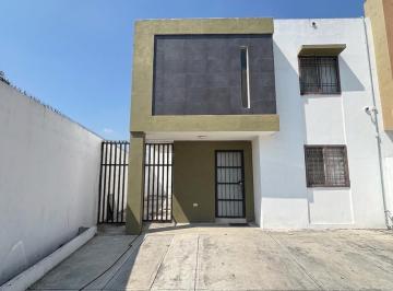 Casa · 120m² · 3 Recámaras · 2 Estacionamientos · Apv Casa Amueblada en Renta en Almeria, Apodaca, Nuevo Leon