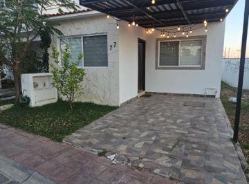 Casa de 2 habitaciones, El Marqués · Renta Casa Ejecutiva Una Planta Cd. Maderas El Marques Equipada Lista Para Ocupar.