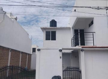 Casa de 3 habitaciones, Cuautla · Casa de 120 m² con 3 Recámaras en Venta en Unidad Habitacional Magisterial en Cuautla