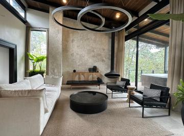Casa en condominio de 4 habitaciones, Valle de Bravo · Un Hogar en Tierra Pura