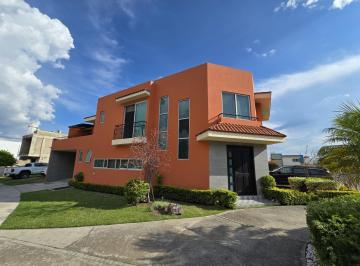 Casa en condominio de 4 habitaciones, San Pedro Tlaquepaque · Casa de Oportunidad