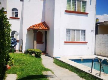 Casa de 3 habitaciones, Cuautla · Casa de 200 m² con 3 Recámaras en Renta en Fracc. Centenario Casasano Cuautla