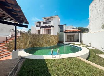 Casa · 356m² · 3 Recámaras · 4 Estacionamientos · Casa con Paneles y Alberca en Rincon del Conchal Renta