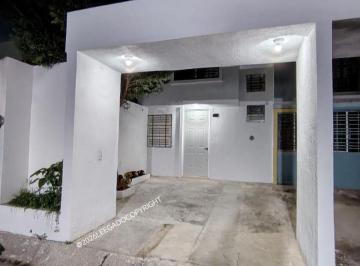 Casa de 2 habitaciones, Zapopan · Casa en Fraccionamiento de Los Molinos Totalmente Remodelada en Venta