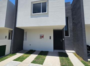 Casa de 3 habitaciones, Calimaya · Comodidad y Funcionalidad en Tu Nueva Hogar