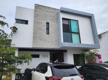 Casa en condominio de 4 habitaciones, Tlajomulco de Zúñiga · Bonita Residencia en Venta
