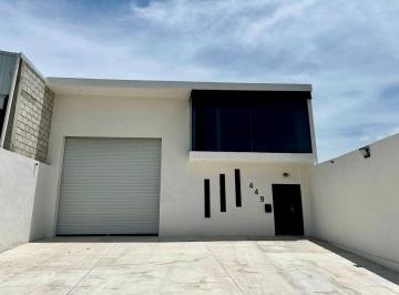 Bodega comercial · 380m² · 5 Estacionamientos · Bodega Nueva en Renta Los Overa Facil Acceso Libramiento Sur
