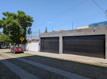 Oficina , Querétaro · Oficina en Renta en Álamos, Querétaro, a Puerta Cerrada. Comodidad y Ubicación, 4 Autos