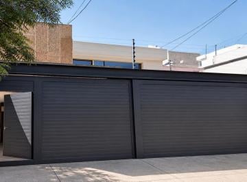 Casa · 296m² · 3 Recámaras · 2 Estacionamientos · Casa en Venta en Valle del Campestre León Guanajuato Zona Norte