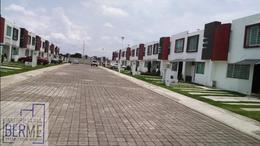 Casa · 125m² · 3 Recámaras · 2 Estacionamientos · Casa Renta Fraccionamiento Villas del Marques, Cuautlancingo, Puebla