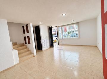 Casa · 125m² · 3 Recámaras · 2 Estacionamientos · Casa Renta Fraccionamiento Villas del Marques, Cuautlancingo, Puebla