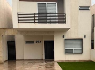 Casa de 3 habitaciones, Saltillo · Casa en Renta Terranova