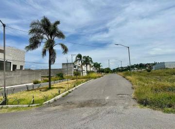 Casa · 300m² · 1 Recámara · 1 Estacionamiento · Terreno en Venta Ideal Bodega Oficinas Comercial Cerca Libramiento Sur en Corregidora