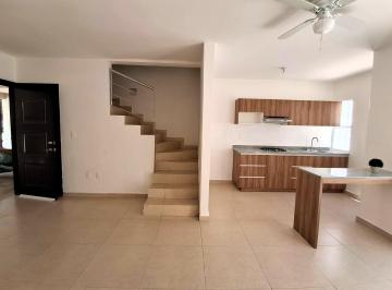 Casa · 120m² · 3 Recámaras · 2 Estacionamientos · Casa Sin Muebles en Fraccionamiento Selvanova Playa del Carmen Quintana Roo