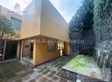 Casa · 512m² · 5 Recámaras · 4 Estacionamientos · Hermosa Casa en Venta en Explanada de Las Fuentes Naucalpan Edomex