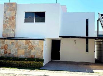 Casa en condominio de 3 habitaciones, San Pedro Cholula · Casa en Renta 3 Recámaras, Quintas de Cortés Zerezotla - $17,500