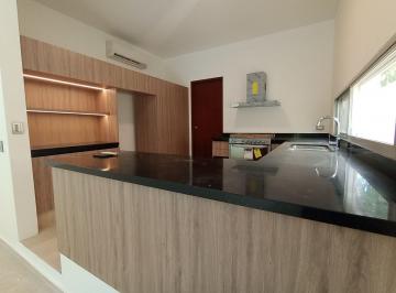 Casa de 4 habitaciones, Benito Juárez · Casa de 371 m² con 4 Recámaras en Venta en Lagos del Sol