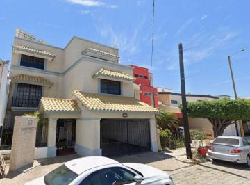 Casa en Venta de 3 habitaciones Fraccionamiento Lomas de Mazatlán · C. Cerro de La Colorada 143, Lomas de Mazatlán, 82110 Mazatlán, Sin N815