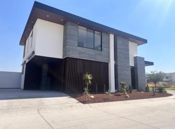 Casa de 3 habitaciones, León · Renta de Casa en Lomas del Molino 5 Zona Norte