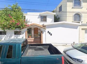 Casa de 3 habitaciones, Monterrey · C. Pirandello 225sendero San Jeronimo, C. P. 64659 Monterrey, N. L. N827