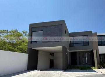 Casa · 313m² · 4 Recámaras · 2 Estacionamientos · Casa en Venta en Los Rodríguez