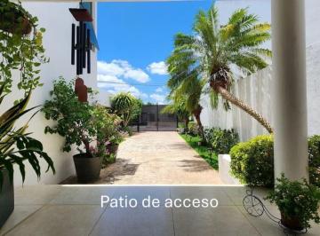 Casa de 3 habitaciones, Mérida · Casa en Venta en Mérida de 3 Recámaras con Alberca