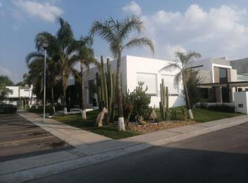 Terreno / Lote , Corregidora · Terreno en Venta en Villas El Roble, Corregidora. Excelente Ubicación.