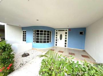 Casa · 260m² · 3 Recámaras · 2 Estacionamientos · Casa Sm 17 Residencial Capulines