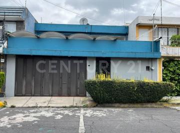 Casa · 198m² · 3 Recámaras · 2 Estacionamientos · Casa en Renta, Prados del Rosario, Azcapotzalco