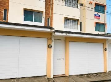 Casa de 3 habitaciones, Coatepec · Casa en Venta en Coatepec, Veracruz