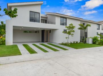 Casa · 286m² · 3 Recámaras · 1 Estacionamiento · Casa en Venta | Residencial Karakal | Riviera Nayarit