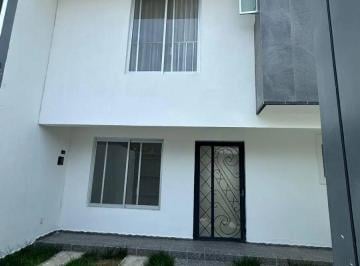 Casa de 3 habitaciones, Zapopan · Casa Venta o Renta El Fortín 3 Recamaras Cochera 3 Autos Jardín Área de Tv Zapopan