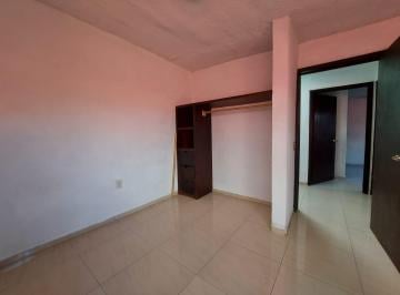 Casa de 3 habitaciones, Toluca · Bonita Casa de un Piso con Local Comercial