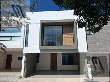 Casa · 200m² · Casa en Venta Een Puebla, Atras de Plaza San Diego, Tres Recamaras